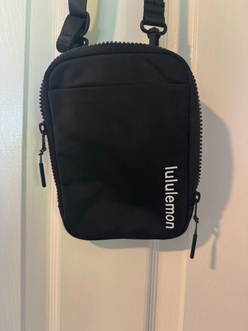 lululemon athletica Black Compact Crossbody Belt Bag